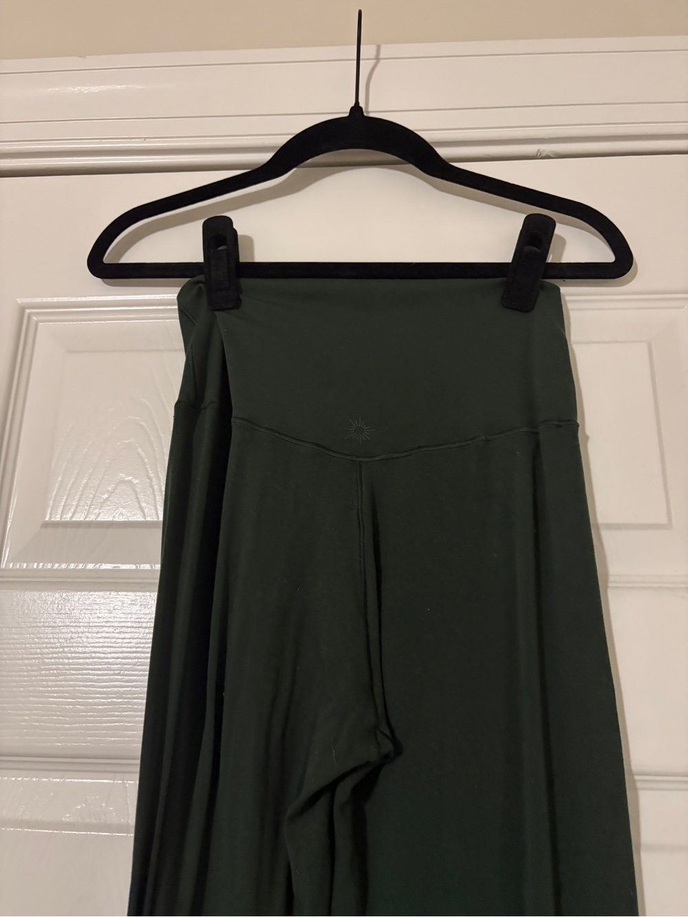 Aerie Women's High-Waist Criss Cross Dark Green Flare Leggings